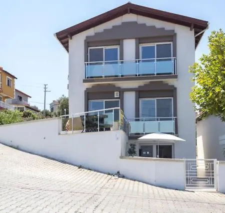アパート Bougainvilla Ground Floor Çeşme