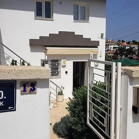 Apartment Bougainvilla Ground Floor *