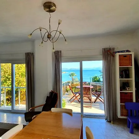 Bougainvilla Ground Floor * Çeşme