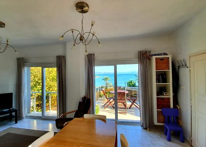 Bougainvilla Ground Floor * Çeşme